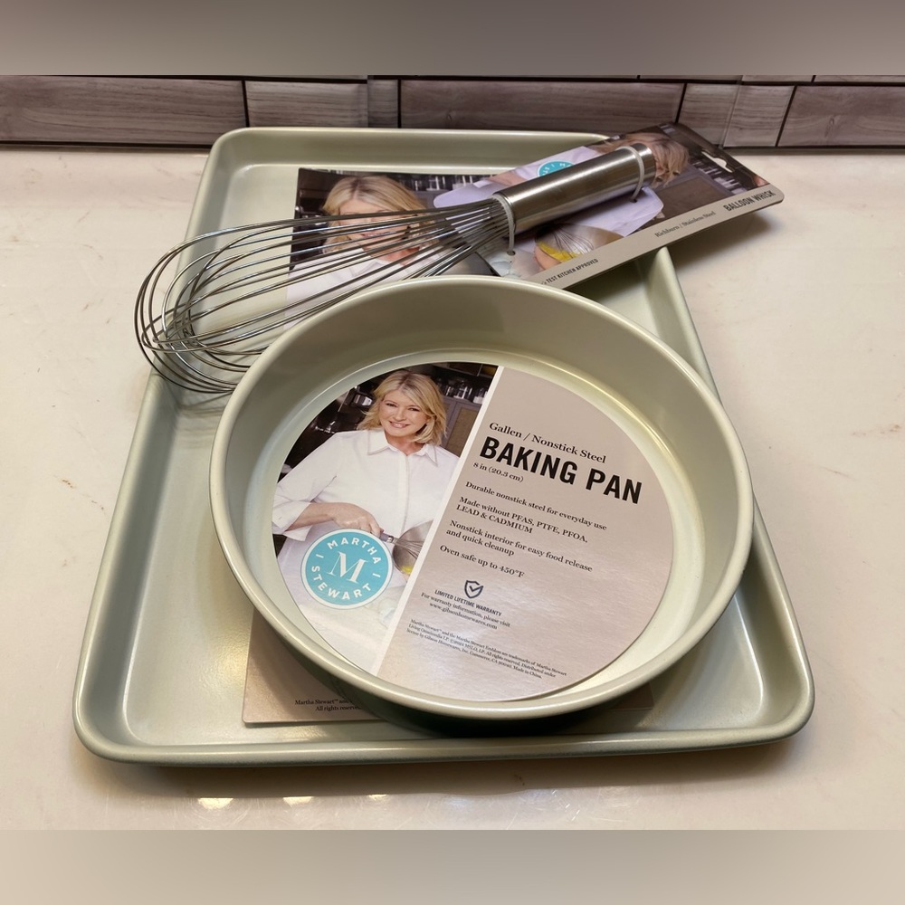 Martha Stewart 👩‍🍳 Non-stick Cookie Sheet /Baking Pan & Balloon whisk set NEW